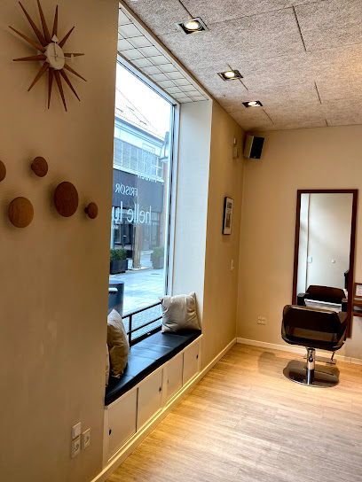 Helle Lund HAIR COIFFURE - Holstebro 1 AF1QipM7sof69YVjJ8z quQP OVI6v sldJpzA 0N44Rw408 h544 k no