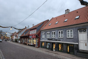 Frisør Uniq ApS – Køge
