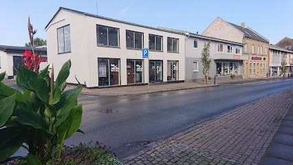 Hårsaksen - Aarup 1 AF1QipMXM72yh3Z uKjtSMdploFBnhudmJy8fRVnhHQjw426 h240 k no