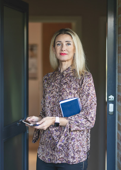 AF1QipMkktUxeSgpvTbGu 1QmtrBaMB0KslrL rdlXytw408 h571 k no