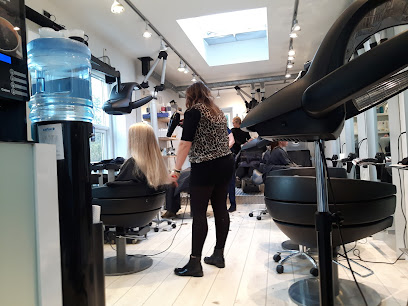 Salon Madonna - Esbjerg 1 AF1QipMkttFBhdFOhXF2t9 ek4m2k25Af8d eXwVeBoNw408 h306 k no