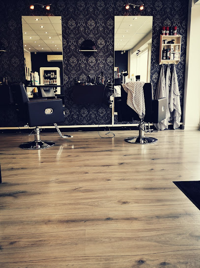Cheveux Salon - Holbæk 1 AF1QipN1QQC3NmeMqeqrdZNTkbCgQ0vYeWhSAJBUu1XDw408 h546 k no