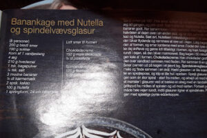 Under Saksen v/Helle Astrup – Nørager