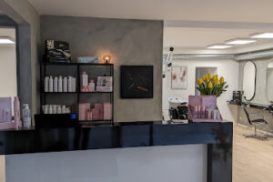 Nuclair hair and Nails – Næstved