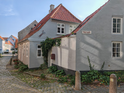 Salon Olli IVS - Haderslev 1 AF1QipNukZSkalHcIEhzmLbQUYsgbqIF77aEiRECHpfew408 h306 k no