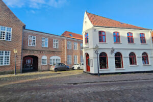Cut Line – Ribe