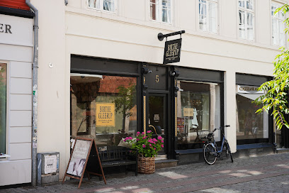 Frisør Birthe Gleerup - Aarhus 1 AF1QipPnxqp2q7yFuow0zdhSY3B8tbdUimO5II9PRetlw408 h272 k no