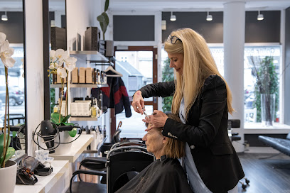Frisør Sartil - Vanløse 1 AF1QipPpJ5NNBpctvKofyl9A0cIABSDDoXf1VeJXL27nw408 h272 k no