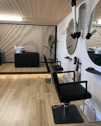 AF1QipPpxYrLuW19cqqDahBjtwHICPvPw1ZyS3YktztCw408 h510 k no