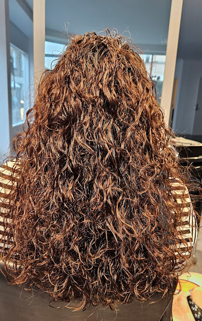 AF1QipPssPArnltzTYTpOEi6p4 B7kZg1 MnVn3H7dsKw408 h649 k no